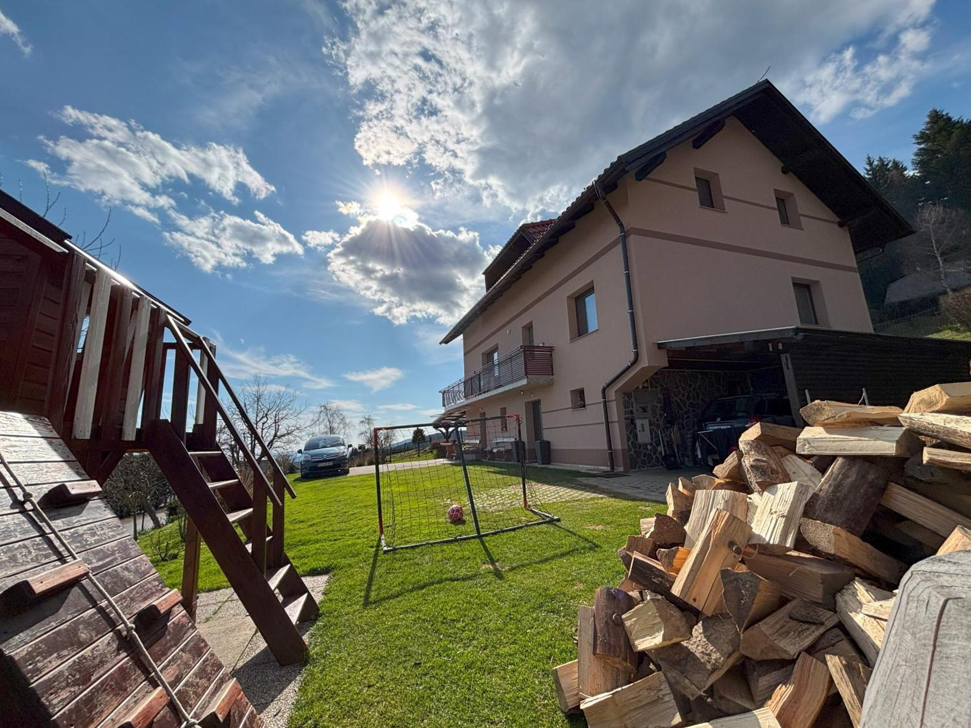 Apartment Panorama Zrece Luaran gambar